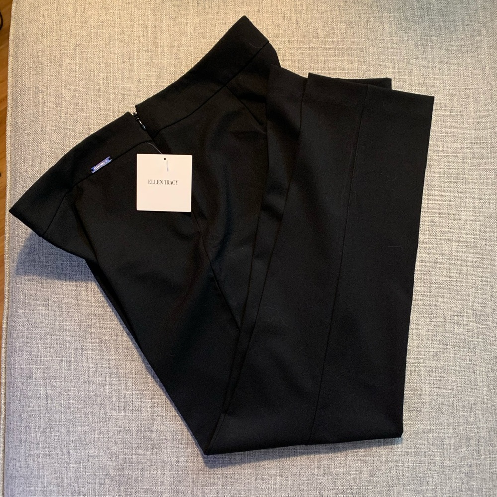 Soft and silky Ellen Tracy trouser